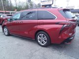 Used 2022 Toyota Sienna XSE image 5