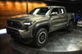 Used 2025 Toyota Tacoma TRD Pro image 2