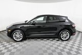 Used 2025 Porsche Macan image 2