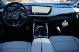 New 2025 Buick Envision Avenir image 2