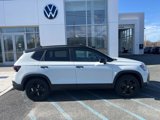 New 2025 Volkswagen Taos SE image 3