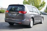 Used 2017 Chrysler Pacifica Touring-L image 3