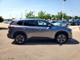 Used 2024 Nissan Rogue SV image 4