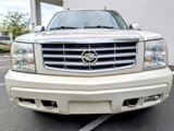 Used 2005 Cadillac Escalade EXT image 2