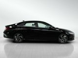 Certified 2024 Hyundai Elantra SEL w/ Convenience Package image 6