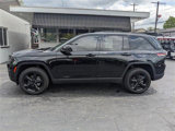 Used 2023 Jeep Grand Cherokee Altitude image 2