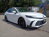 Used 2025 Toyota Camry SE image 3