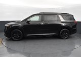 New 2025 Kia Carnival SX image 4