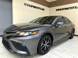 Used 2023 Toyota Camry SE image 2
