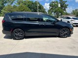 Used 2020 Chrysler Pacifica Touring-L w/ S Appearance Package image 2