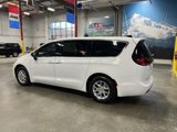 New 2025 Chrysler Pacifica Select image 3