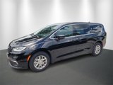New 2025 Chrysler Pacifica Select image 2