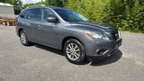 Used 2016 Nissan Pathfinder S image 3