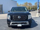 Used 2022 Nissan Titan SV w/ SV Convenience Package image 2