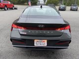 Used 2024 Hyundai Elantra SEL image 4