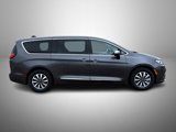 Used 2023 Chrysler Pacifica Limited image 4