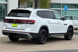 New 2025 Volkswagen Atlas Peak Edition SE image 4