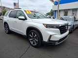 Certified 2025 Honda Pilot Touring image 3