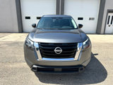 Used 2024 Nissan Pathfinder S image 3
