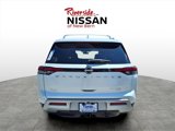 New 2025 Nissan Pathfinder Platinum image 3