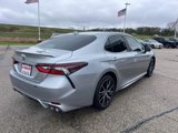 Used 2024 Toyota Camry SE image 3