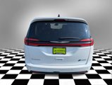 Used 2024 Chrysler Pacifica Select image 6