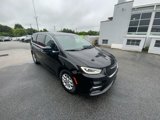 New 2026 Chrysler Pacifica Select image 3