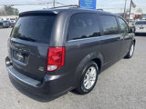 Used 2019 Dodge Grand Caravan SXT image 5