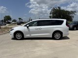 Used 2021 Chrysler Voyager Lxi image 4