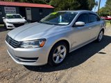 Used 2013 Volkswagen Passat TDI SE image 2