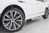 Used 2024 Bentley Bentayga image 4