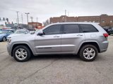 Used 2017 Jeep Grand Cherokee Altitude image 6