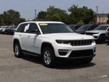 Certified 2022 Jeep Grand Cherokee Limited w/ Luxury Tech Group II image 2