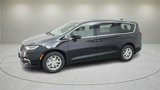 New 2025 Chrysler Pacifica Select image 3