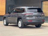 Used 2023 Jeep Grand Cherokee L Laredo image 3
