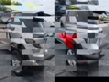 Used 2022 Ford Explorer XLT image 5