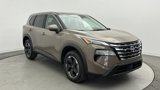 Used 2025 Nissan Rogue SV image 3