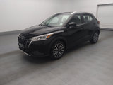 Used 2022 Nissan Kicks SV image 2
