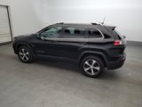 Used 2019 Jeep Cherokee Limited image 3