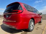 New 2025 Chrysler Pacifica Select image 5