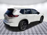Used 2024 Nissan Rogue SV image 3