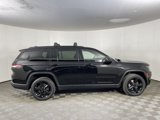 Used 2022 Jeep Grand Cherokee L Laredo image 5