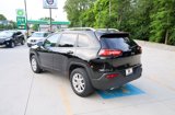 Used 2017 Jeep Cherokee Latitude w/ True North Edition image 5