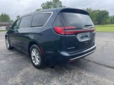 New 2025 Chrysler Pacifica Select image 2
