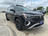 New 2025 Volkswagen Atlas Peak Edition SE image 5