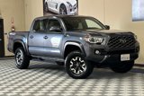Used 2021 Toyota Tacoma TRD Off-Road image 2