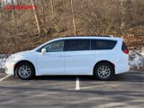 Used 2021 Chrysler Pacifica Touring image 2