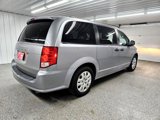 Used 2019 Dodge Grand Caravan SE image 2