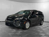 Used 2023 Chrysler Pacifica Touring-L image 4