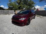 Used 2019 Chrysler Pacifica Touring-L Plus w/ Advanced Safetytec Group image 2